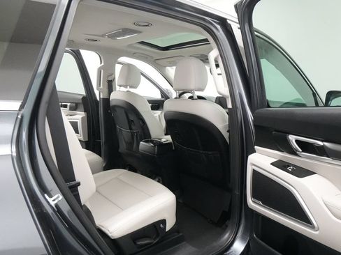 Used 2021 Kia Telluride S AWD/4WD image 27