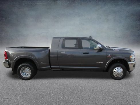 Used 2022 RAM 3500 Laramie AWD/4WD image 8