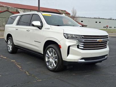 Used 2023 Chevrolet Suburban High Country w/ Premium Package 2