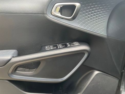 Used 2023 Kia Soul EX image 9
