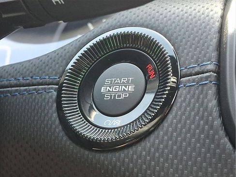 New 2026 Jeep Compass Latitude AWD/4WD image 12