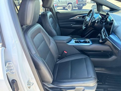 Used 2024 Chevrolet Equinox EV LT AWD/4WD image 17