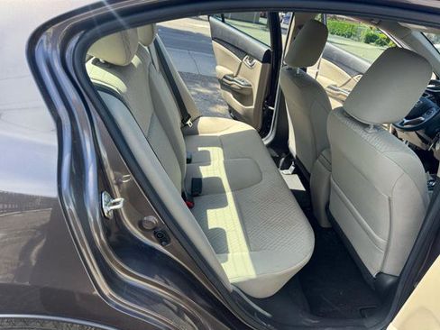 Used 2015 Honda Civic LX image 9