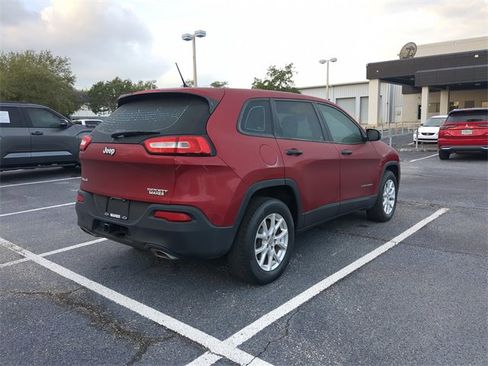Used 2017 Jeep Cherokee Sport w/ Trailer Tow Group image 5