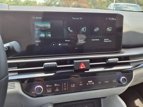 New 2026 Kia Sportage EX w/ EX Panorama Roof Package image 18