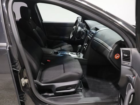 Used 2009 Pontiac G8 GT w/ Premium Package RWD image 20