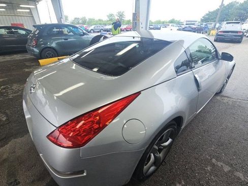 Used 2006 Nissan 350Z Enthusiast w/ (N93) Cargo Convenience Pkg RWD image 4