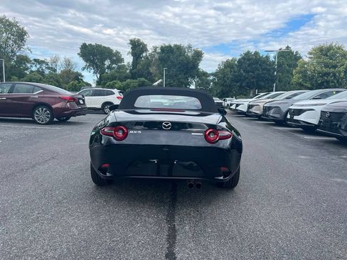 Used 2024 MAZDA MX-5 Miata Sport RWD image 14