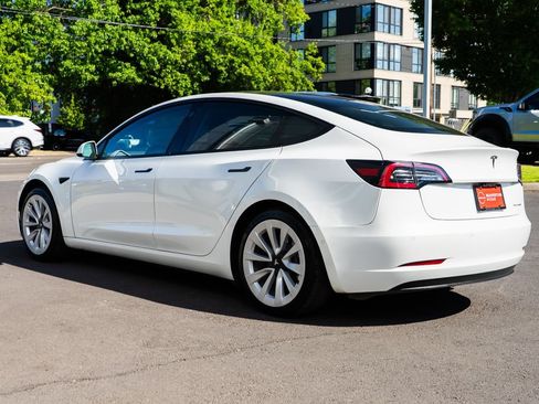 Used 2022 Tesla Model 3 Long Range AWD/4WD image 4