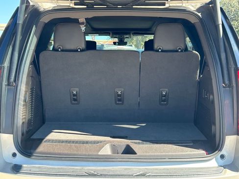 Used 2021 GMC Yukon Denali w/ Denali Premium Package image 17