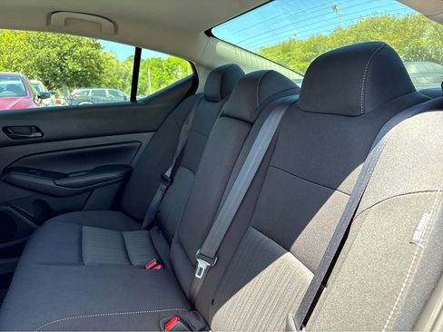 Used 2024 Nissan Altima 2.5 SV image 19