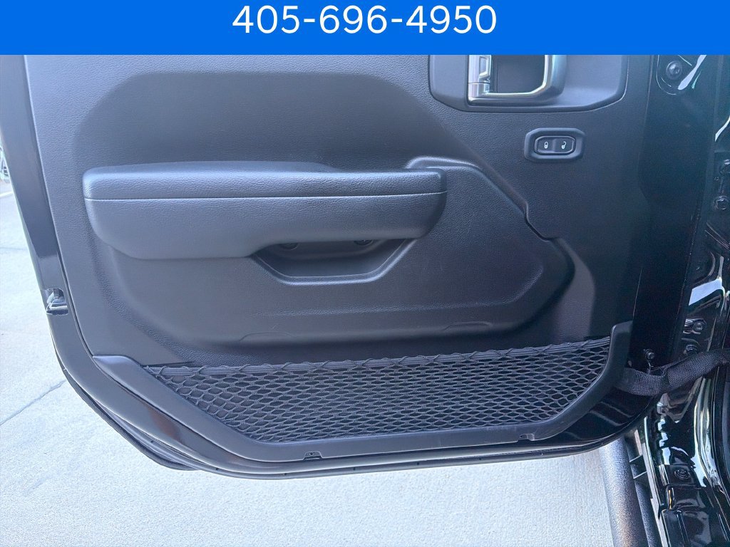 Used 2025 Jeep Gladiator Sport AWD/4WD image 16