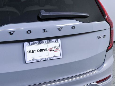 Used 2026 Volvo XC90 B6 Plus w/ Protection Package Premier AWD/4WD image 38