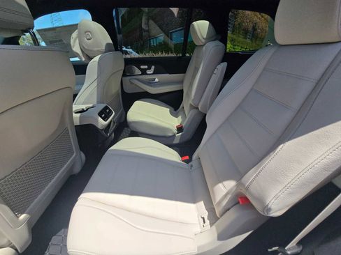 New 2025 Mercedes-Benz GLS 580 4MATIC image 22