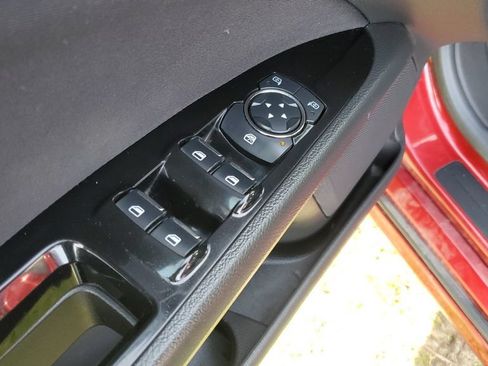 Used 2015 Ford Fusion SE FWD image 6