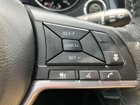 Used 2018 Nissan Rogue SL w/ Premium Package AWD/4WD image 21