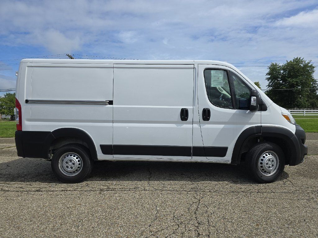 Used 2025 RAM ProMaster 2500 w/ Convenience Group FWD image 19