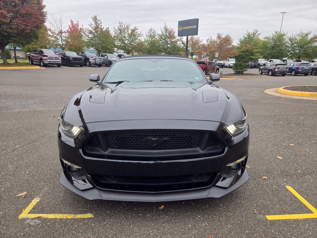 Used 2017 Ford Mustang GT Premium w/ GT Performance Package RWD image 2