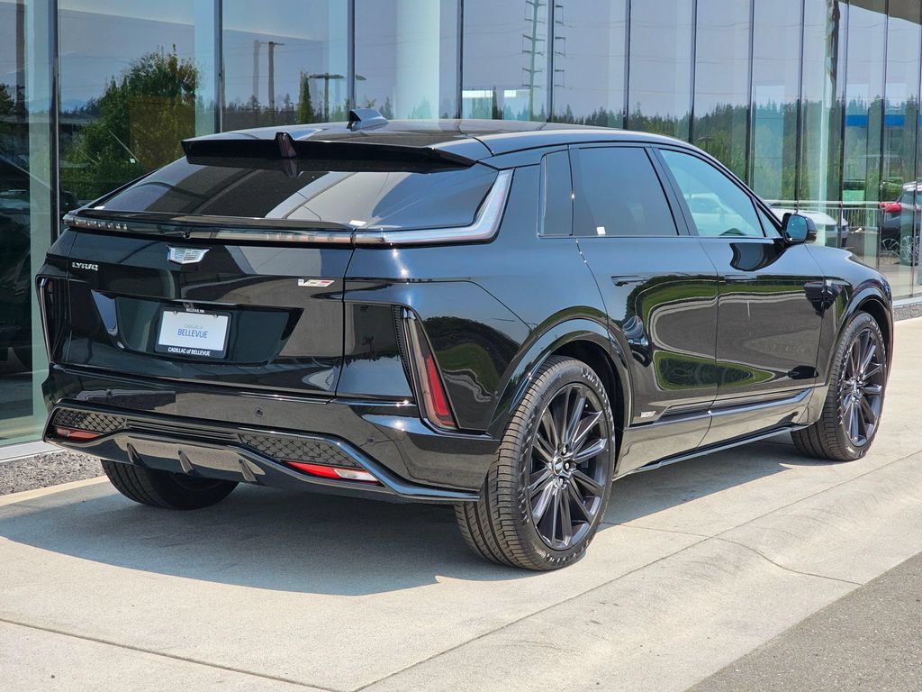 New 2026 Cadillac Lyriq V AWD/4WD image 5