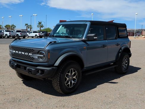 Used 2023 Ford Bronco Badlands AWD/4WD image 7