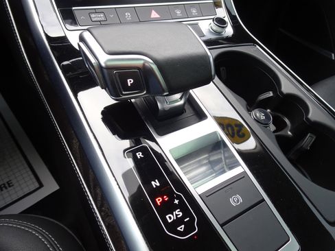 Used 2023 Audi Q8 Premium Plus w/ Premium Plus Package image 13