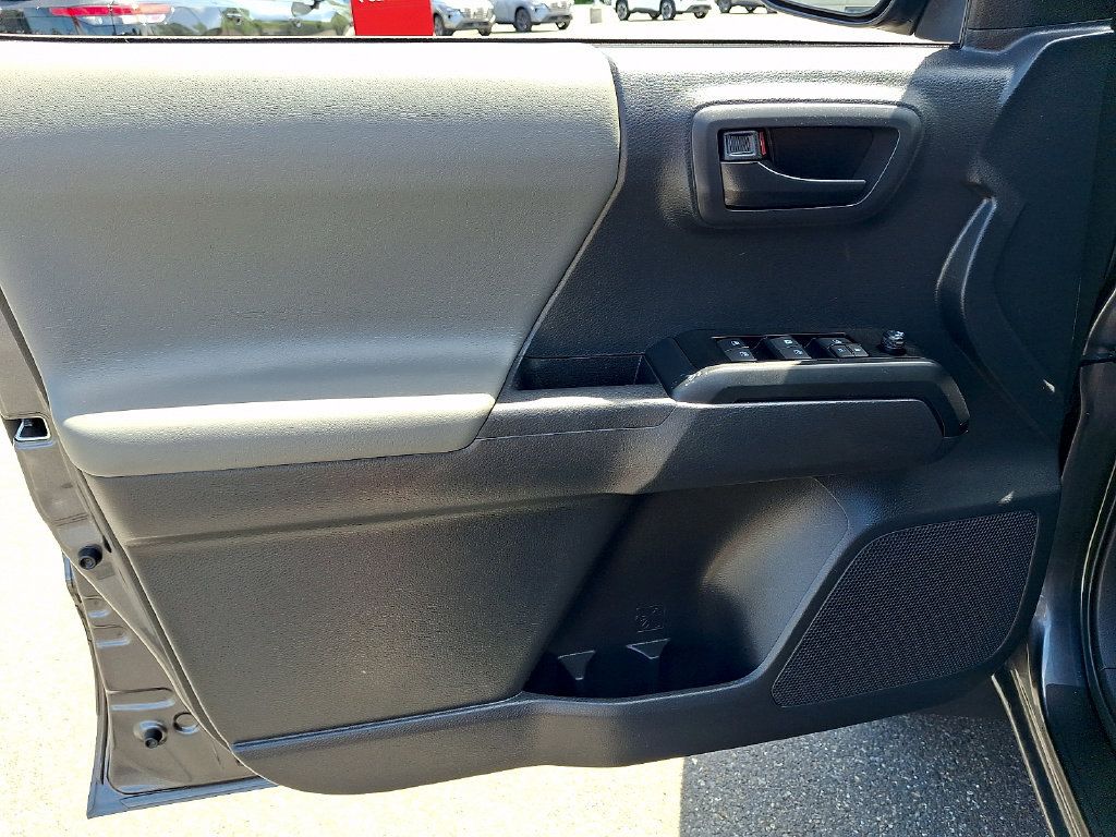 Used 2023 Toyota Tacoma SR AWD/4WD image 15