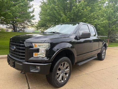 Used 2016 Ford F150 XLT w/ Equipment Group 302A Luxury AWD/4WD image 3