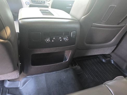 Used 2016 GMC Yukon Denali w/ Enhanced Security Package RWD image 34