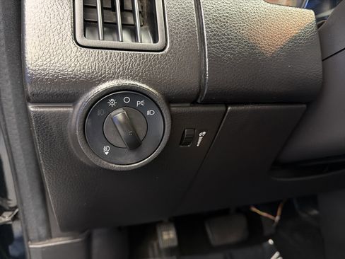 Used 2010 Ford Edge SEL image 15