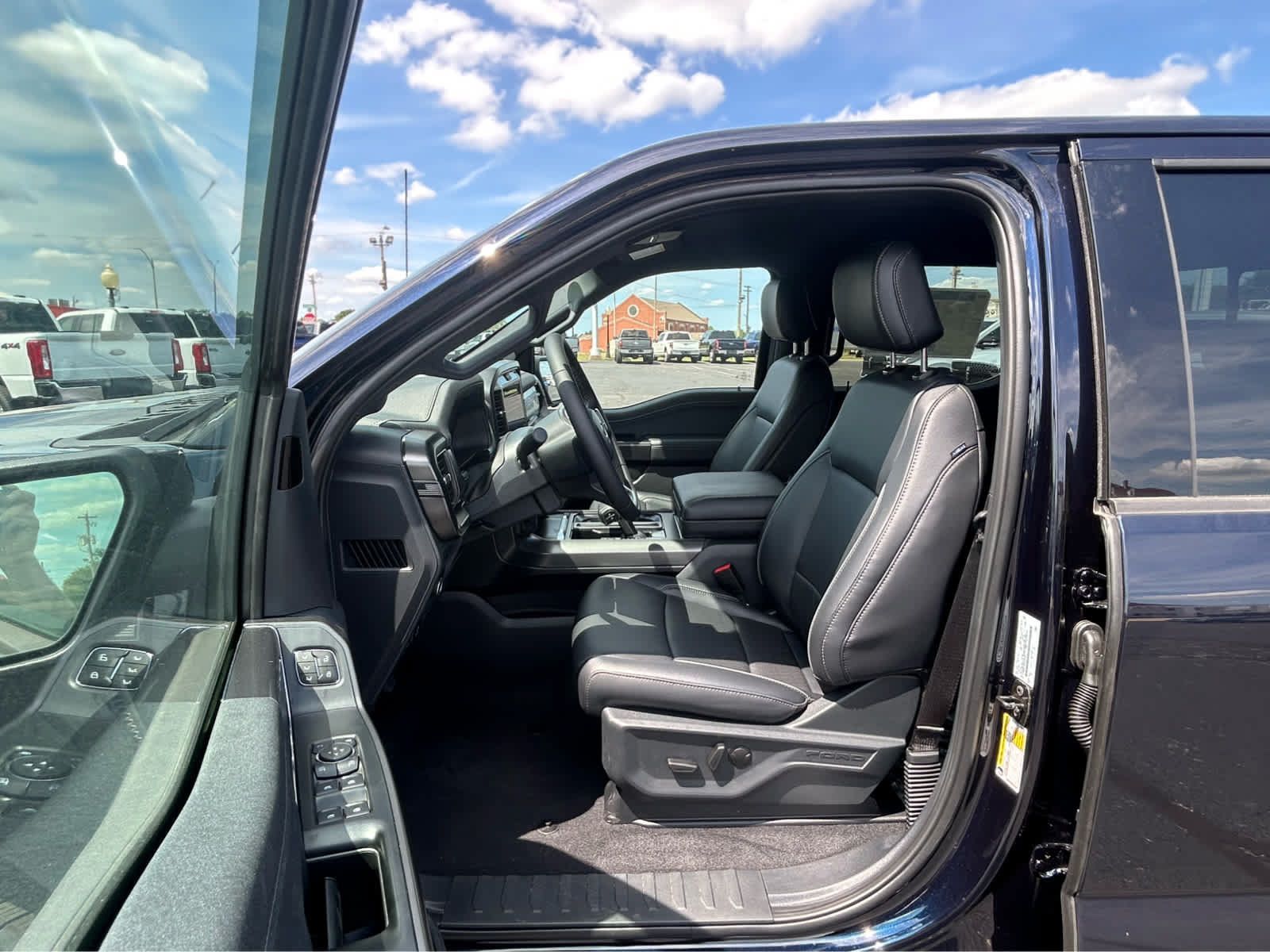 New 2026 Ford F150 Lariat w/ Equipment Group 501A Mid AWD/4WD image 14