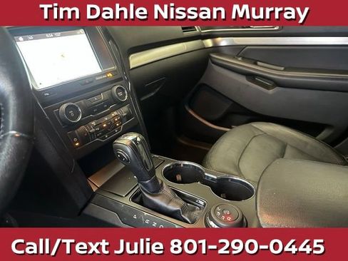 Used 2018 Ford Explorer XLT w/ Equipment Group 202A AWD/4WD image 30