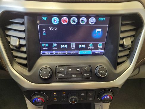 Used 2017 GMC Acadia SLT FWD image 25