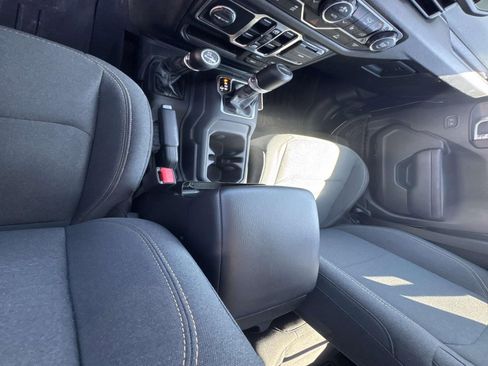 Used 2024 Jeep Gladiator Sport AWD/4WD image 24