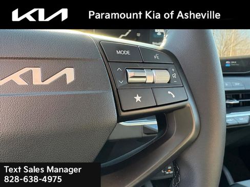 New 2025 Kia K4 EX image 13