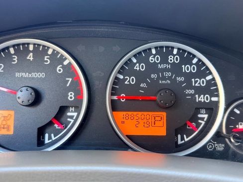Used 2008 Nissan Pathfinder LE AWD/4WD image 14