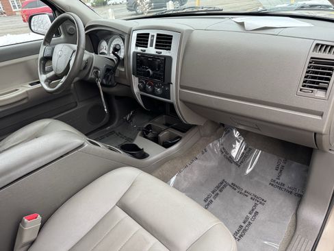 Used 2005 Dodge Dakota Laramie image 34