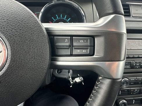 Used 2013 Ford Mustang Coupe image 15
