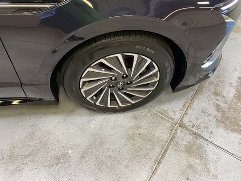 Used 2025 Hyundai Sonata Limited image 14