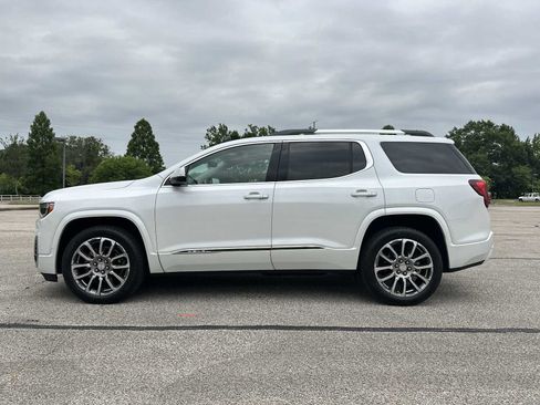 Used 2023 GMC Acadia Denali w/ Denali Ultimate Package AWD/4WD image 11