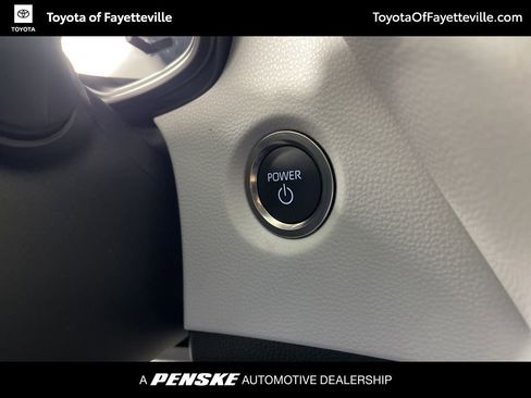 Used 2026 Toyota Corolla SE image 32