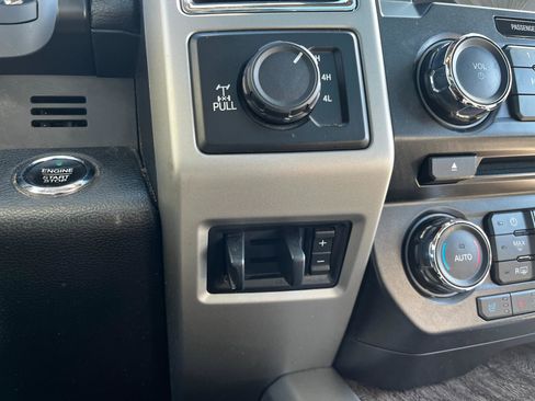 Used 2017 Ford F250 Lariat w/ Lariat Ultimate Package image 34