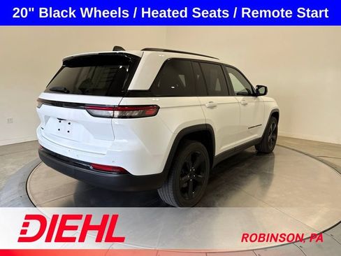 Used 2023 Jeep Grand Cherokee Altitude AWD/4WD image 7