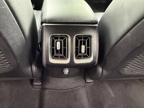 Used 2024 Kia Sorento S AWD/4WD image 17