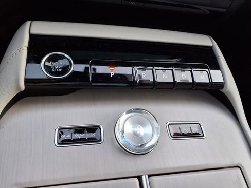 New 2025 Lincoln Navigator Reserve AWD/4WD image 14