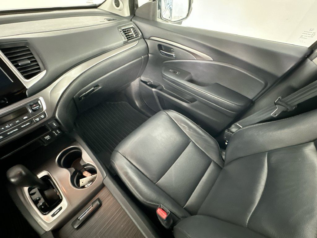 Used 2018 Honda Pilot EX-L image 11