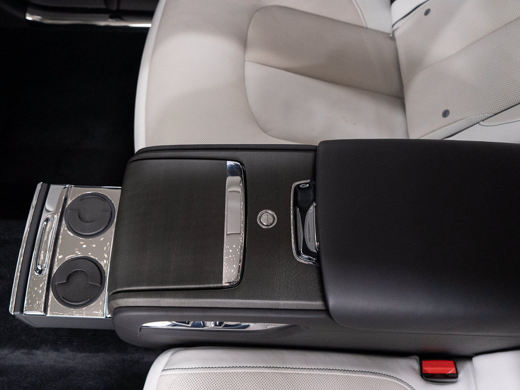 Certified 2023 Rolls-Royce Ghost Extended Wheelbase w/ Ghost Package AWD/4WD image 29