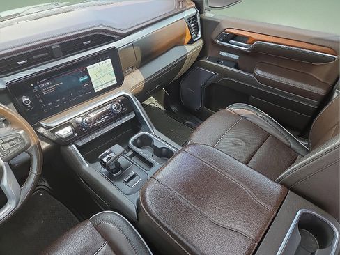 Certified 2023 GMC Sierra 1500 Denali AWD/4WD image 12