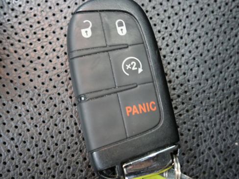 Used 2022 Jeep Compass Limited w/ Sun and Sound Group image 29