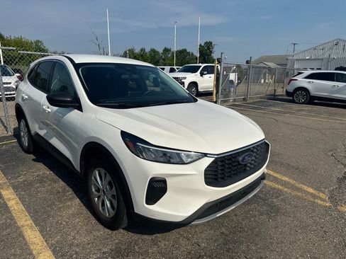Used 2023 Ford Escape Active AWD/4WD image 6