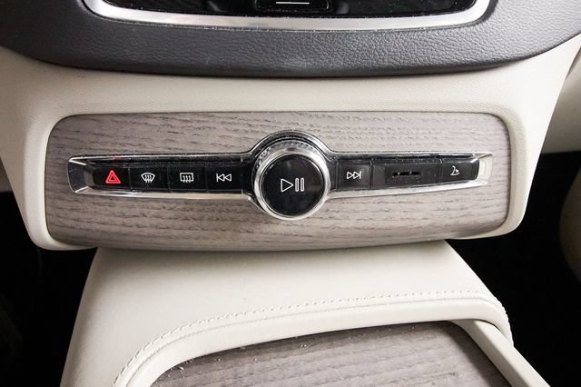 Used 2021 Volvo XC90 T6 Inscription w/ Protection Package Premier AWD/4WD image 16